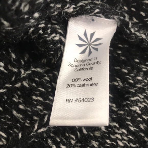 ATHLETA Northern Lights Black Gray Oversized Chunky Sweater Size XXS - Picture 8 of 8
